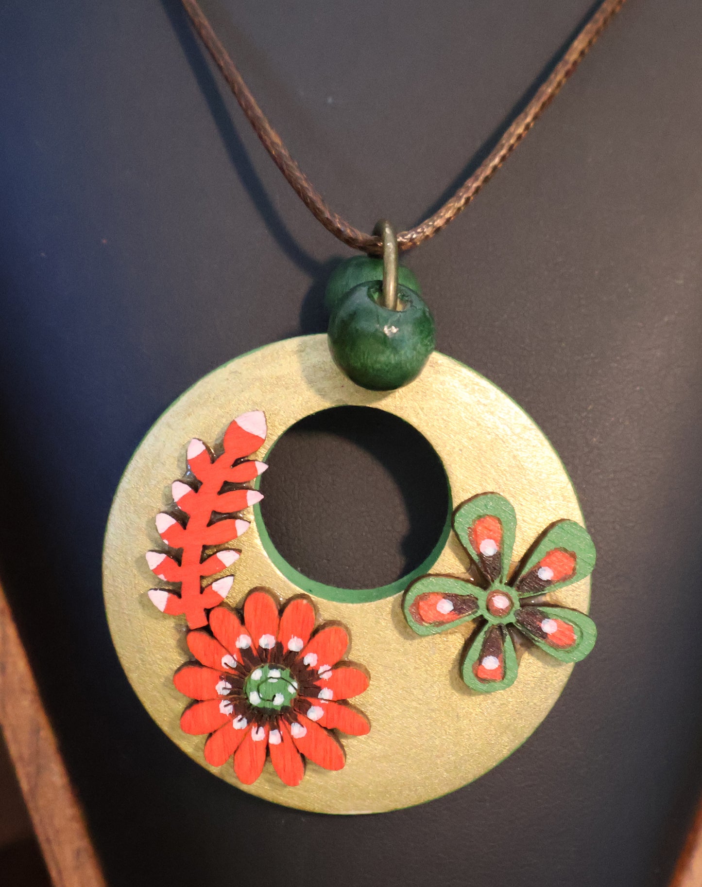 Green-Red-Green Bloom Pendant Necklace