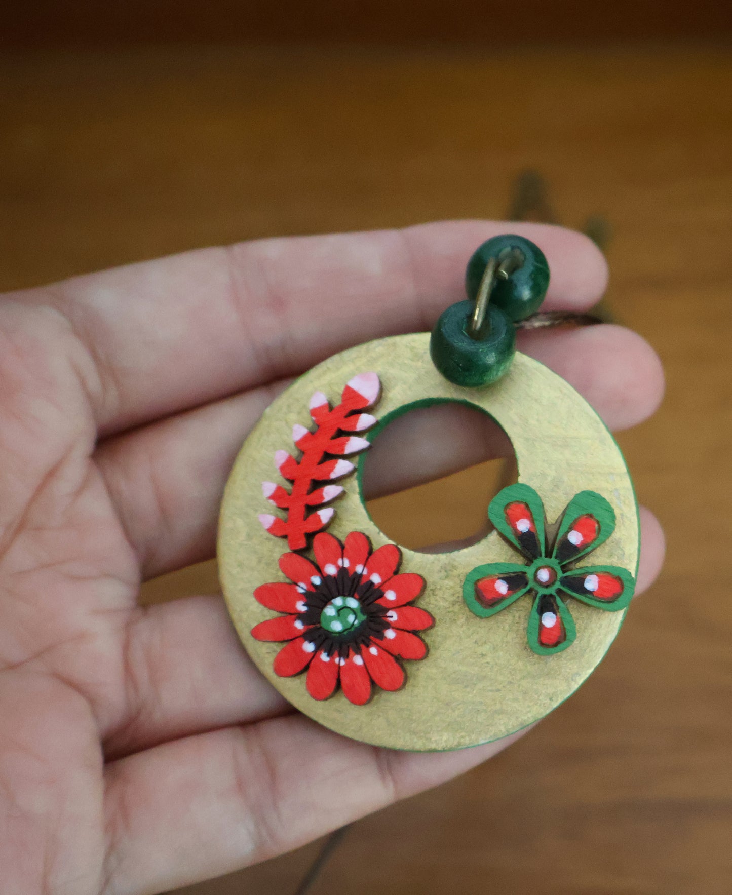 Green-Red-Green Bloom Pendant Necklace