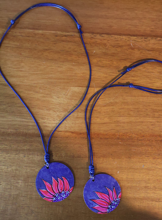 Hand-Painted Floral Wood Pendant Necklace – Fuchsia & Purple