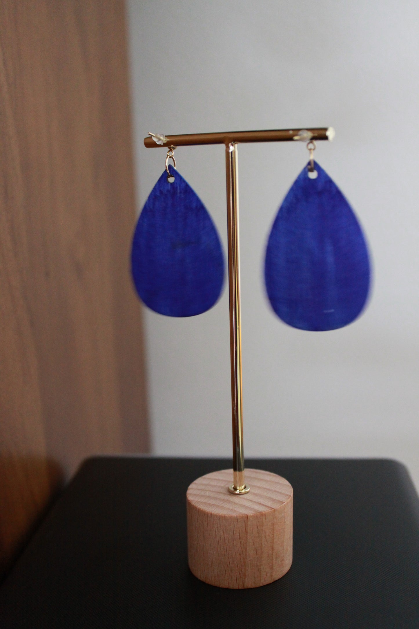 Brown Wood Straight Line Patterned Teardrop Earrings